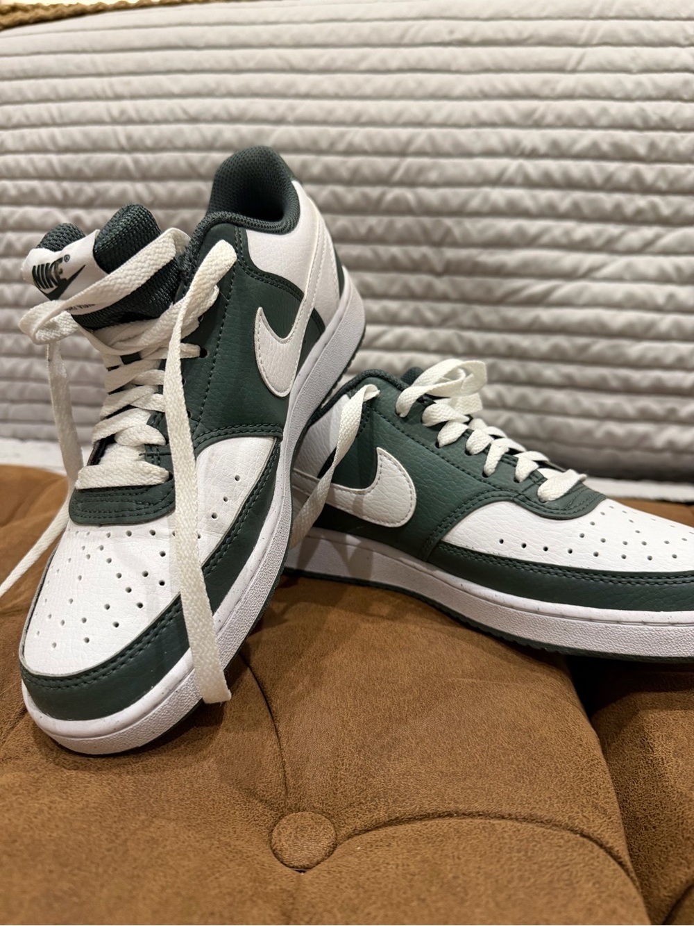Nike Court Vision in Green and White - Picture 2 of 4